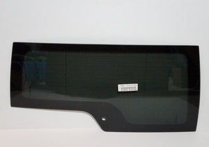 2005 - 2010 Land Rover LR4 & 2005-2009 LR3 Rear Back Glass, htd  w/ antenna